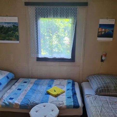 Na Tresnovce Apartment Davle